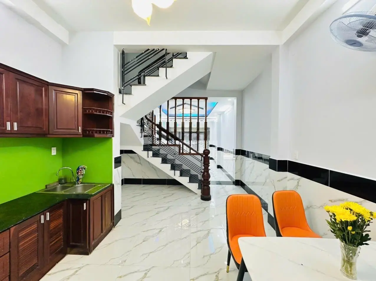 Bán nhà 2 Lầu 4Mx16M Hẻm Thông Xe Hơi Tránh Nhau Đường Nguyễn Thị Búp Gần Bệnh Viện Quận 12