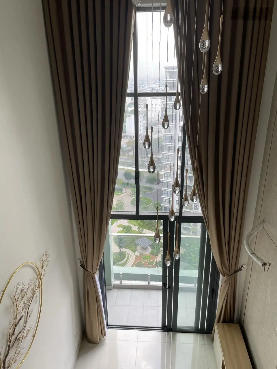 Cần bán gấp Duplex Emerald 3PN-3WC (127,4m2) view nội khu, tầng cao cực đẹp chỉ 4,985 Tỷ