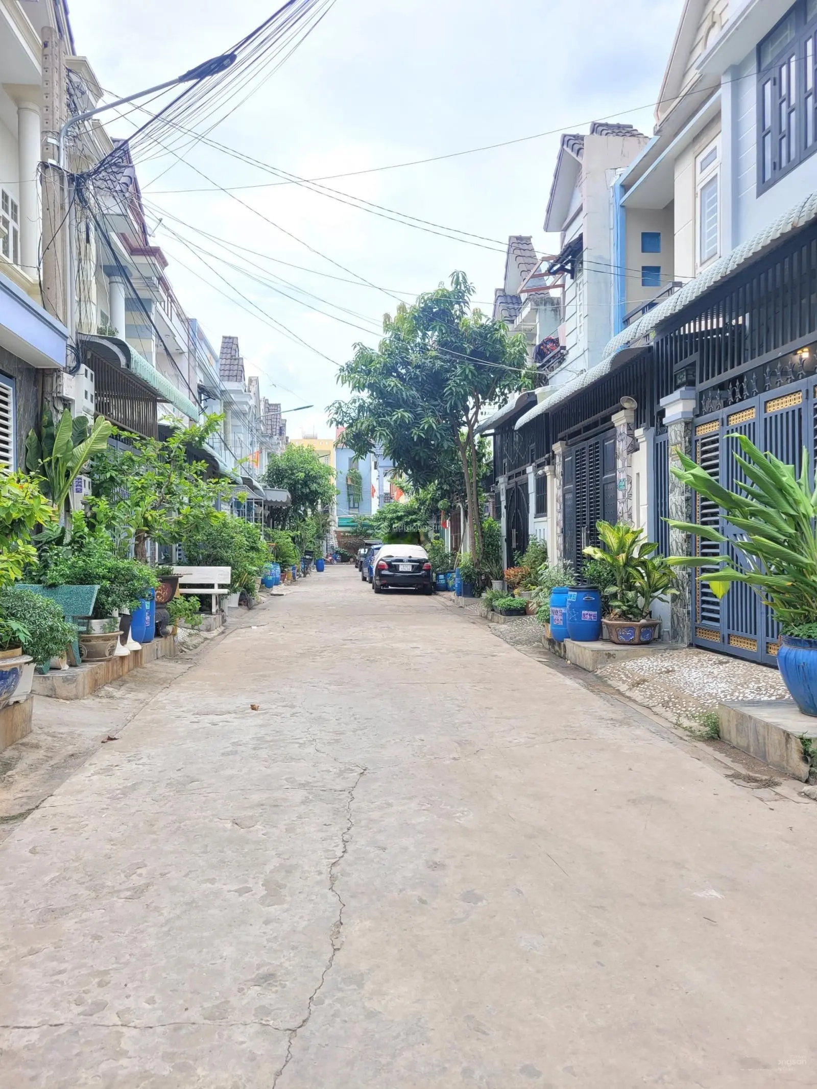 3 tỷ 750 Bán nhà 1 trệt 1 lầu 2 mặt tiền trước sau đường Hai Bà Trưng 100m P.Tân Đông Hiệp TP.Dĩ An