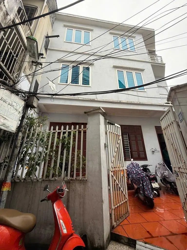 Bán nhà Kim Mã, ngõ rộng thông thoáng, an ninh tốt. 71m2 x 3 tầng