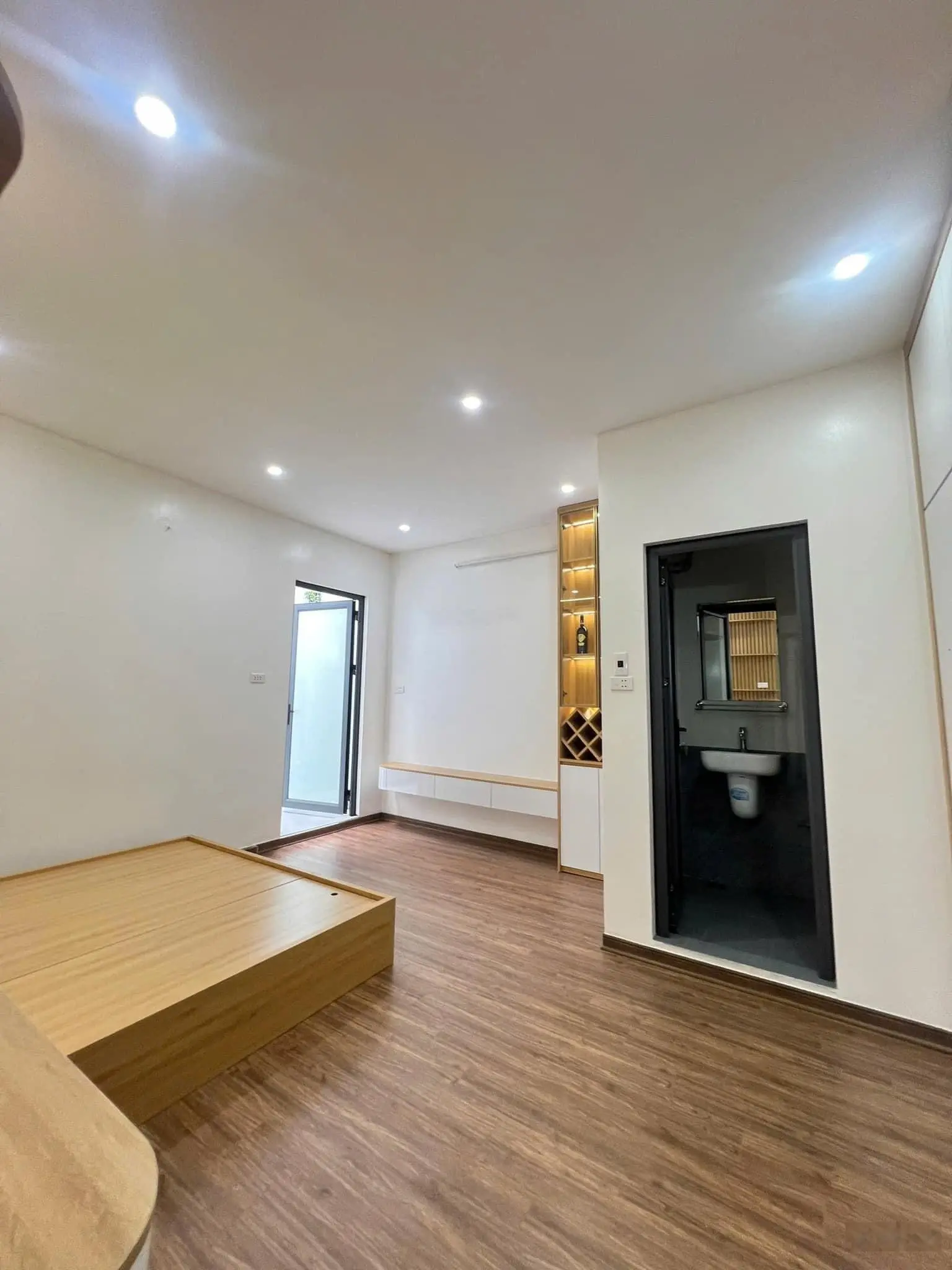 Hiếm hot bán nhà trung tâm Đống Đa 38m2 - tặng full nội thất - giá quá ngon chỉ 4,95 tỷ
