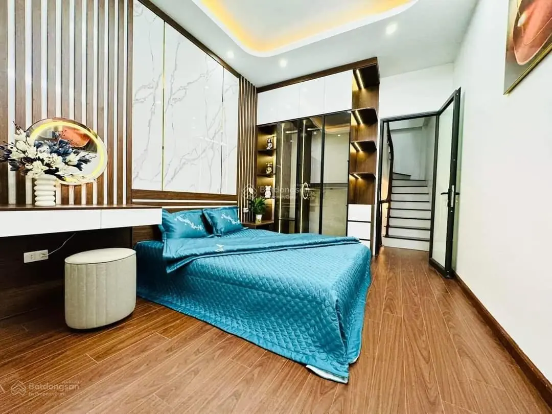 Bán Nhà 5 tầng phố Khương Trung, Thanh xuân, ngõ nông hơn 4 tỷ