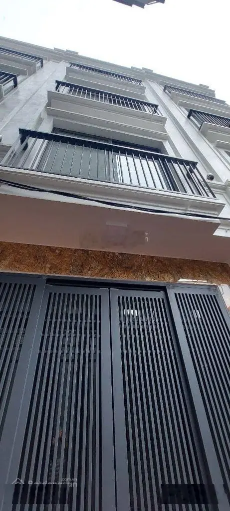 Bán nhà riêng tại Cầu Diễn, 6 tỷ, 38m2, 5PN, 5WC giá tốt
