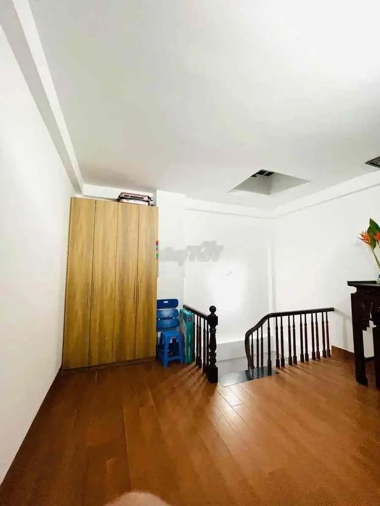 Hiếm, Lô góc phố Chùa Bộc, trc nhà ô tô tránh, vừa ở vừa kd,35m2x4,5T!