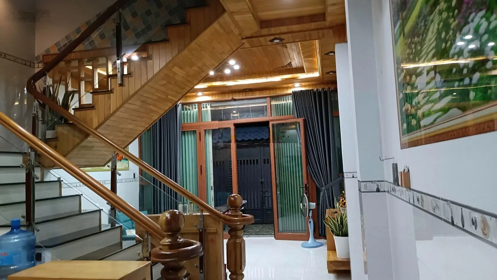 Bán nhà 3 tầng đẹp, ngay Chợ Chiều, hẻm Đường Lương Đình Của, Vĩnh Ngọc, Nha Trang