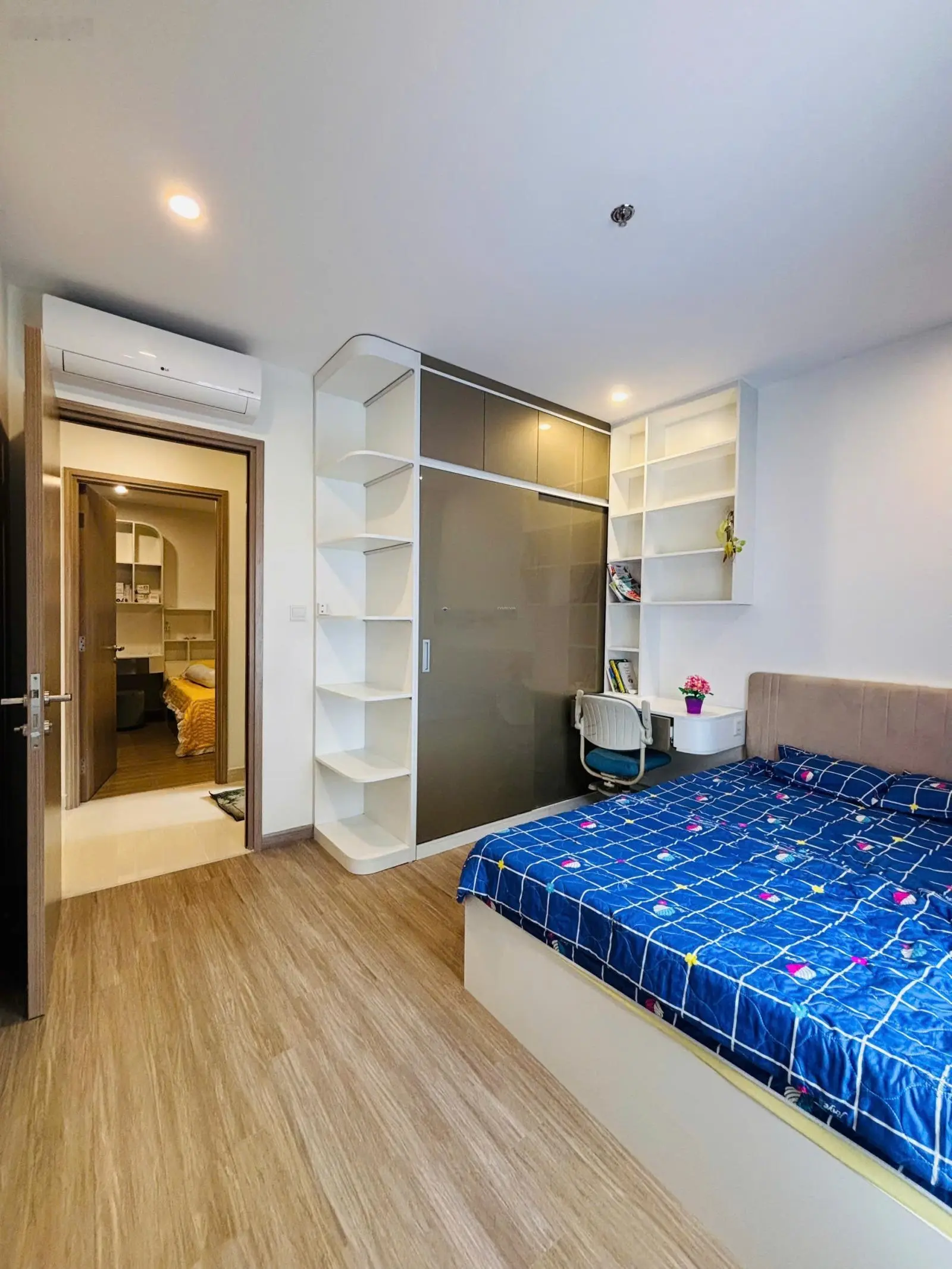 Bán căn 3PN, 81m2 tặng full NT đẹp khu Origami tại Vinhomes Grand Park Quận 9