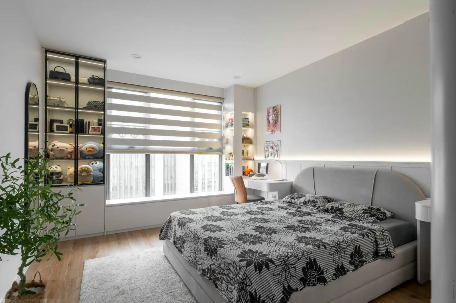 Chủ nhà gửi bán căn hoa hậu 3N Golden Palm DT: 124m2. Nội thất mới thiết kế tinh tế. LH 0966 120 ***