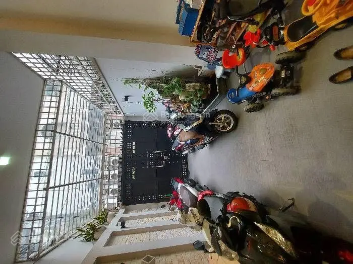 Bán nhà 4 tầng 100m2 hẻm xe hơi đường Cửu Long, Phường 2, Tân Bình.