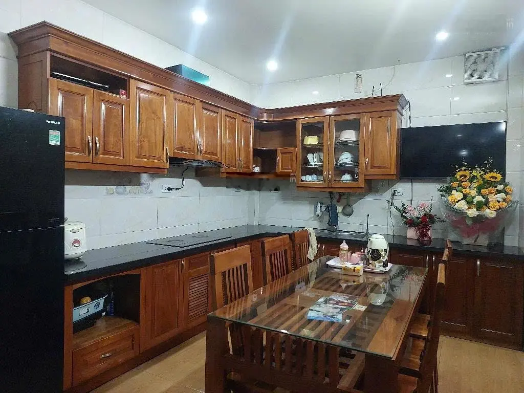 Bán nhà dân xây 56m 4 tầng oto đỗ cửa phúc lợi long biên 6,7 tỷ