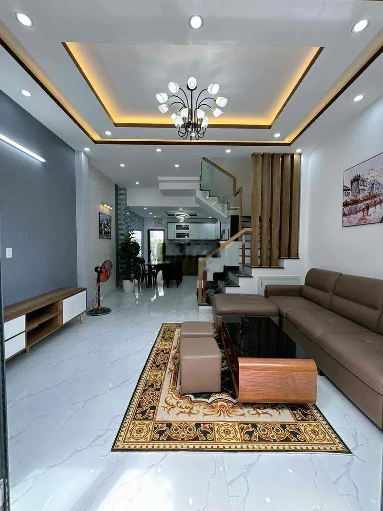 TỐNG DUY TÂN