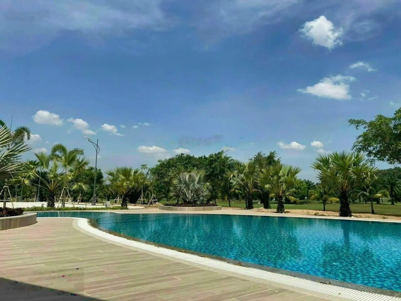 Chính chủ cần bán gấp nền đất đẹp đối diện trường học gần sông mát mẻ giá đầu tư