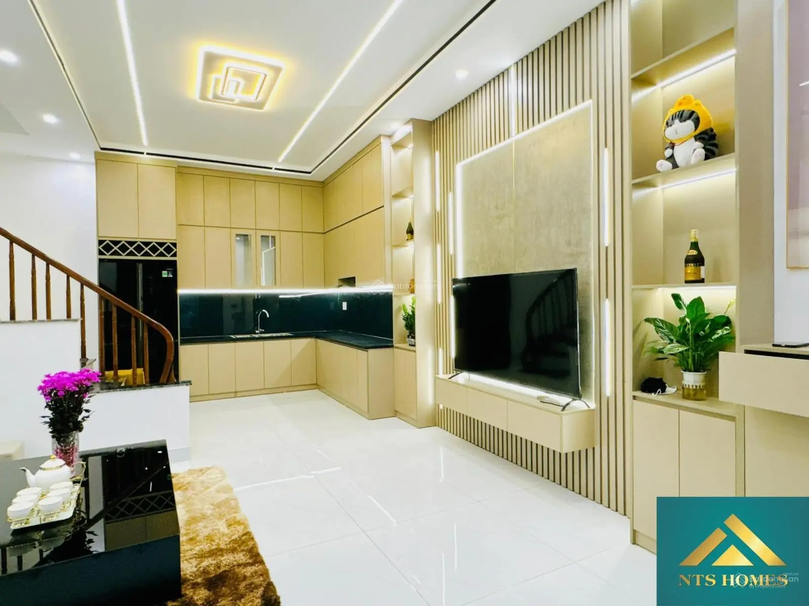 Bán nhà Tây Mỗ - lô góc - ô tô - 30m2 - 4.55 tỷ - 5 tầng - tiện ích vinhome