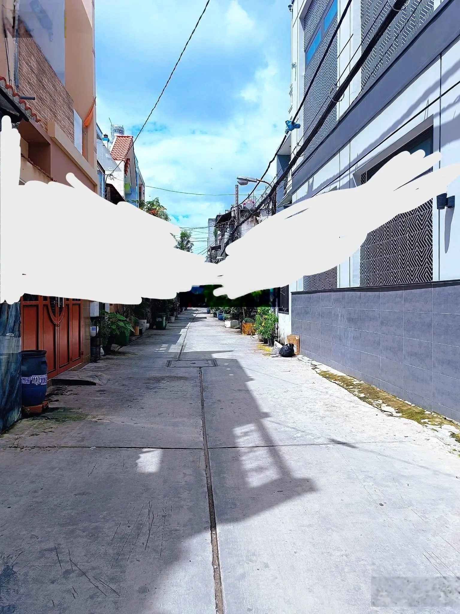 Bán nhà Âu Dương Lân, 55m2, ngang 3,8m, 3 tầng, vào ở ngay, có sân để xe, giá tốt chỉ 4 tỷ 600
