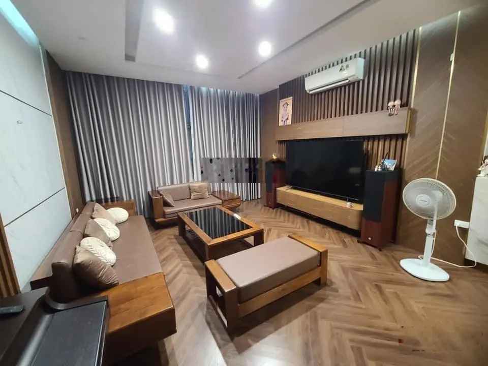 Cần bán nhà riêng mới coong Đường Giang Văn Minh, Hà Nội - 6 tầng- thang máy - hơn 10 tỷ đón tết