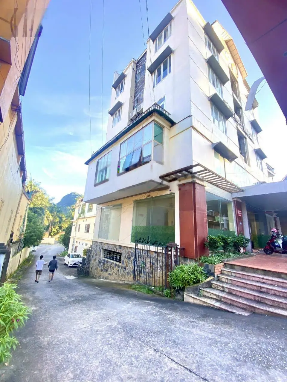 Cần bán khu khách sạn hơn 2167m2, mặt tiền 21m