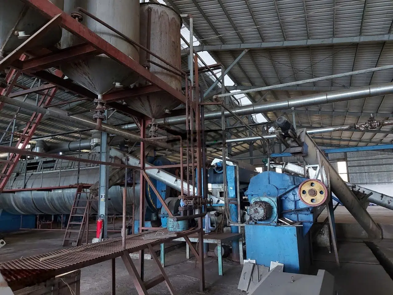 Bán, cho thuê nhà xưởng thị trấn Trần Đề, tỉnh Sóc Trăng. DT: 81x90m. Giá 12,2 tỷ