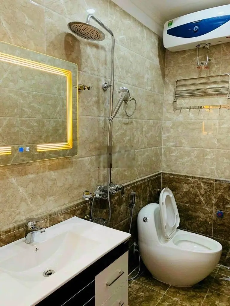 Bán Nhà Mặt Phố Cổ Linh 58m2 x 7 tầng,Thang Máy,vỉa hè 5m,kinh doanh