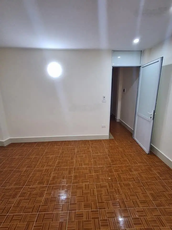 Bán nhà Đại Mỗ. Diện tích 36m2 5 PN, lô góc. Ôtô đỗ cửa, gọi ngay em Mừng: 0936936683 (xem nhà)