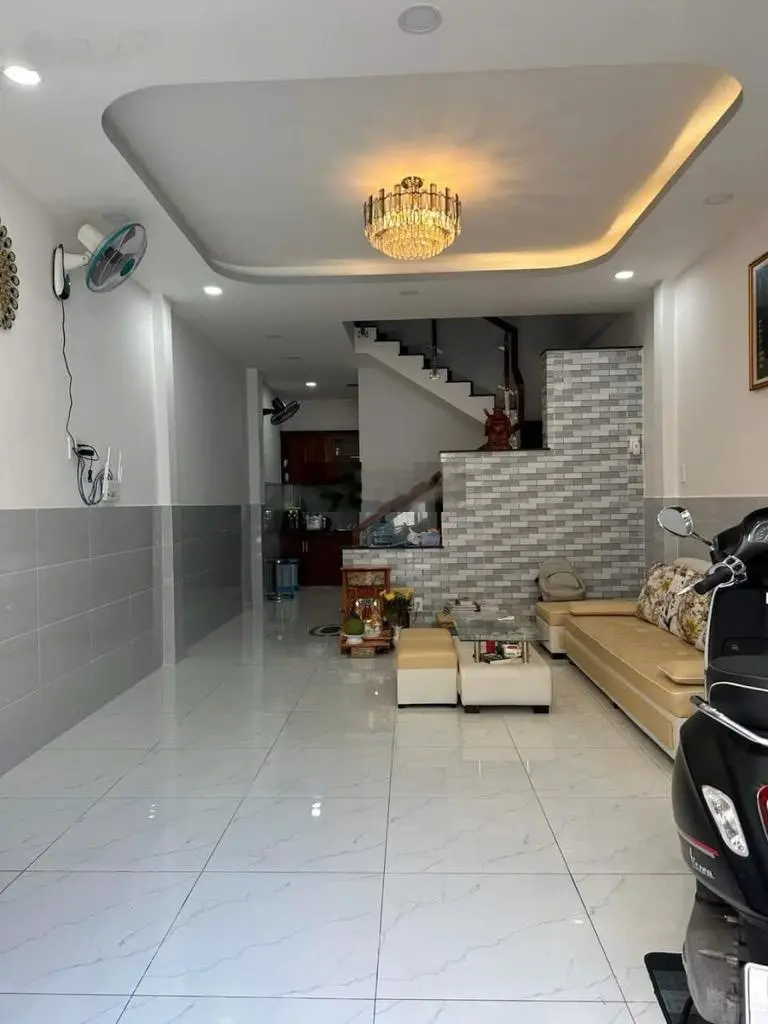 Nhà bán hẻm xe hơi thông- 3 tầng, 44m2, lê trọng tấn, tân phú nhỉnh 5ty