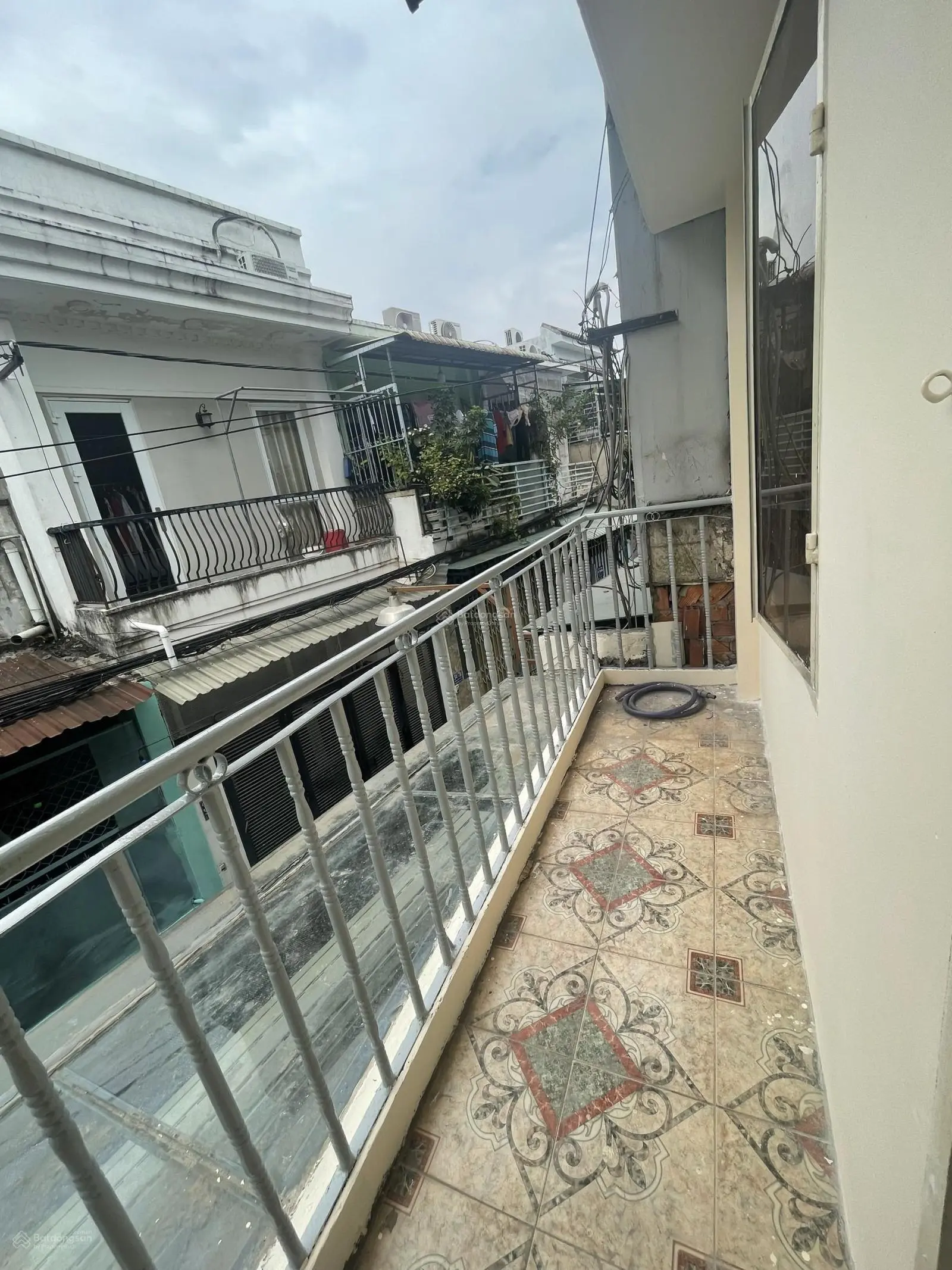 Chủ gửi bán nhà 1 trệt 1 lầu hẻm xe hơi 1/ đường Đình Phong Phú, P. TNP B, Q. 9
