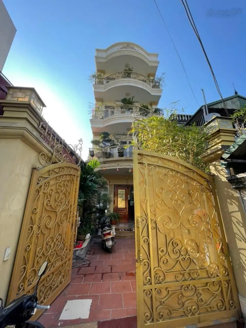 Bán nhà riêng đường ngô xuân quảng, giá 12 tỷ vnd, diện tích 126m2, hướng đông
