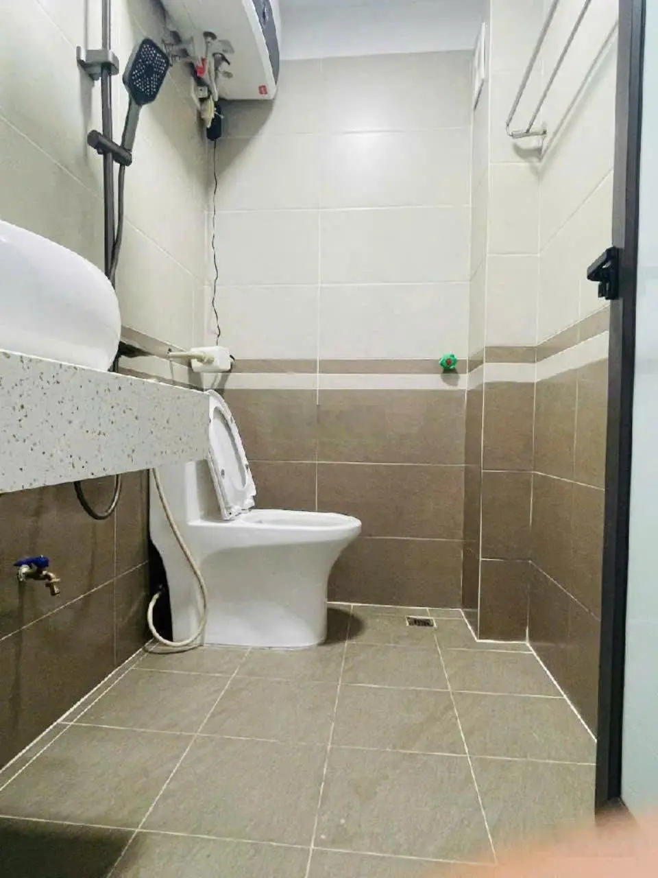Bán gấp nhà phố Cự Lộc, 37m2 x 5 tầng, 5,85 tỷ