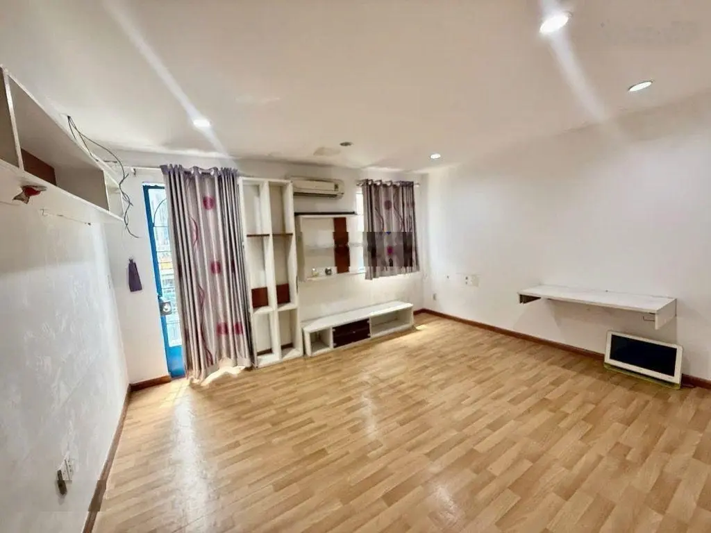 Duy nhất 1 căn(4x13m) giáp Phú Nhuận mặt tiền kinh doanh Phường 24 gần chợ Bà Chiểu giá dưới 10 tỷ