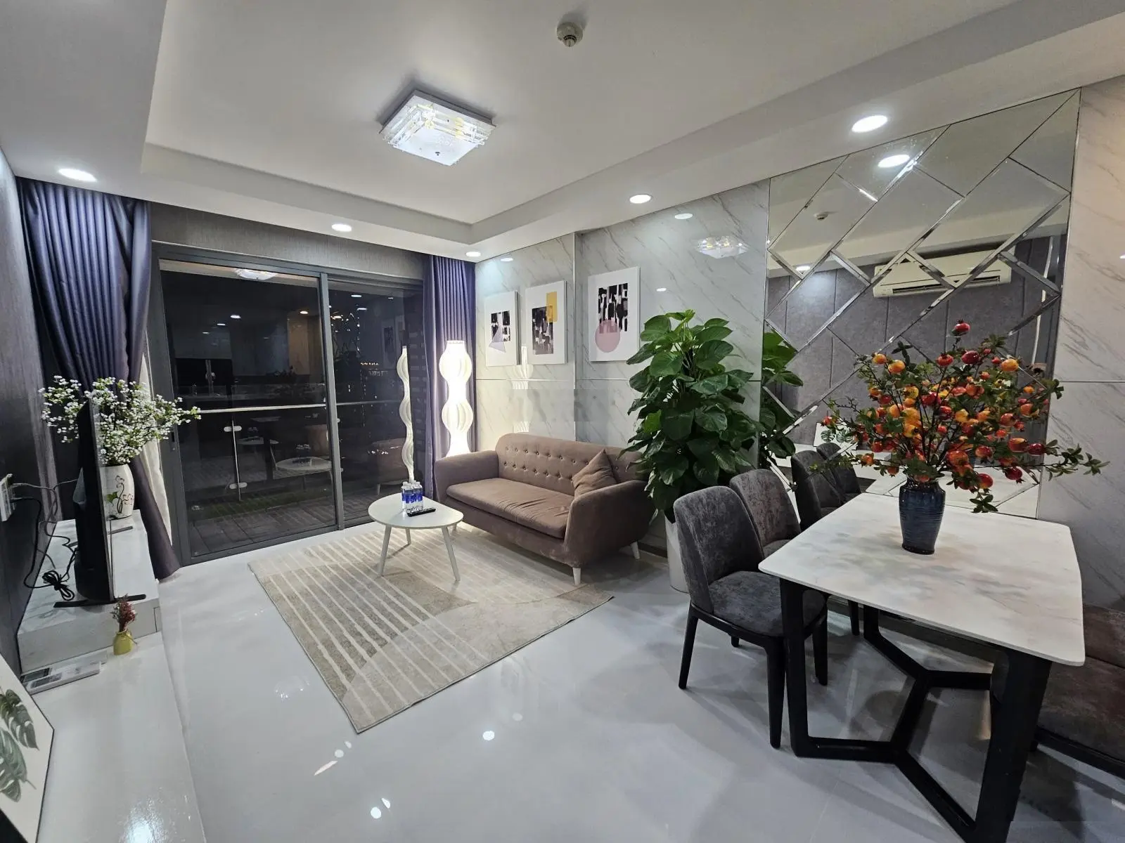Bán căn hộ Gold View 2PN 2WC, DT: 80m2 sở hữu lâu dài; giá: 4.45 tỷ; View Sông LH: 0972 443 ***