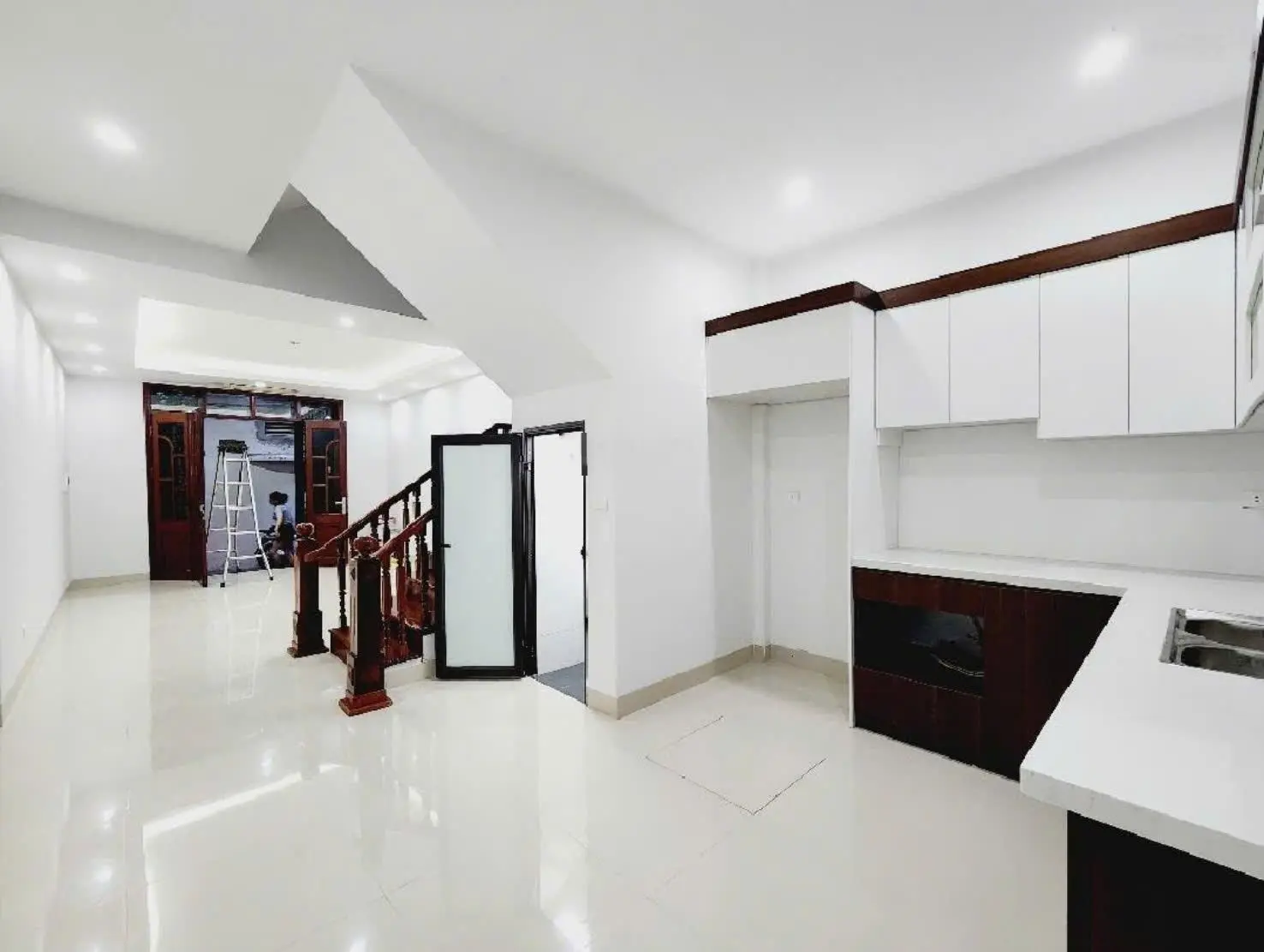 SIÊU PHẨM NHÀ XUÂN THỦY - 54M - 4T - MT4,2 - NHÀ MỚI ĐẸP LUNG LINH - 90M RA PHỐ - GIÁ CHÀO 9,4 TỶ