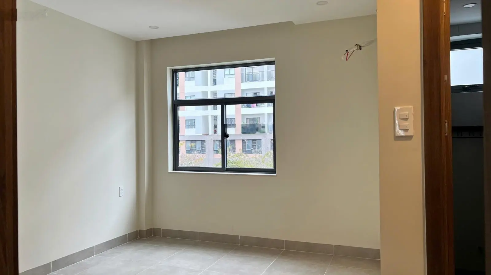 Nhà shophouse 4 tầng mặt tiền kinh doanh đường Võ Văn Kiệt A1 KĐT VCN Phước Long, có sổ hồng