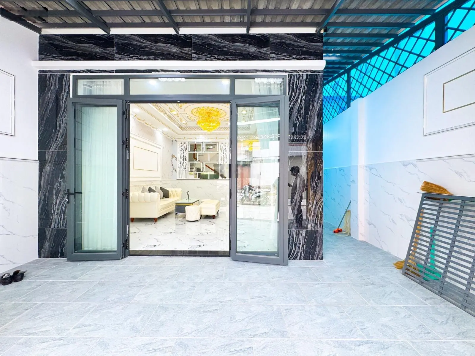 Bán nhà sổ riêng 96m2 hoàn công 4 tầng nội thất cơ bản - Lê Văn Lương Nhà Bè