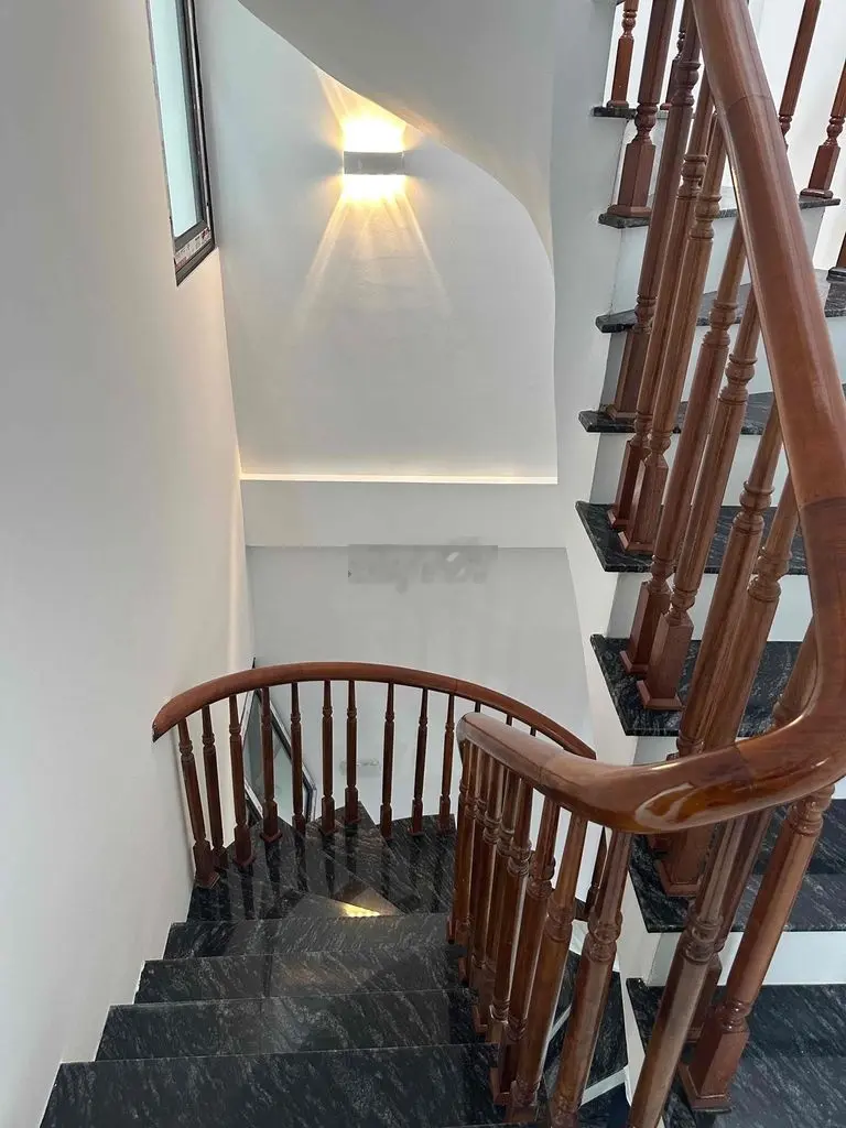 40m2 ô tô đỗ cửa - 500m ra Đại Lộ Thăng Long nhà đẹp 4 tầng về ở ngay