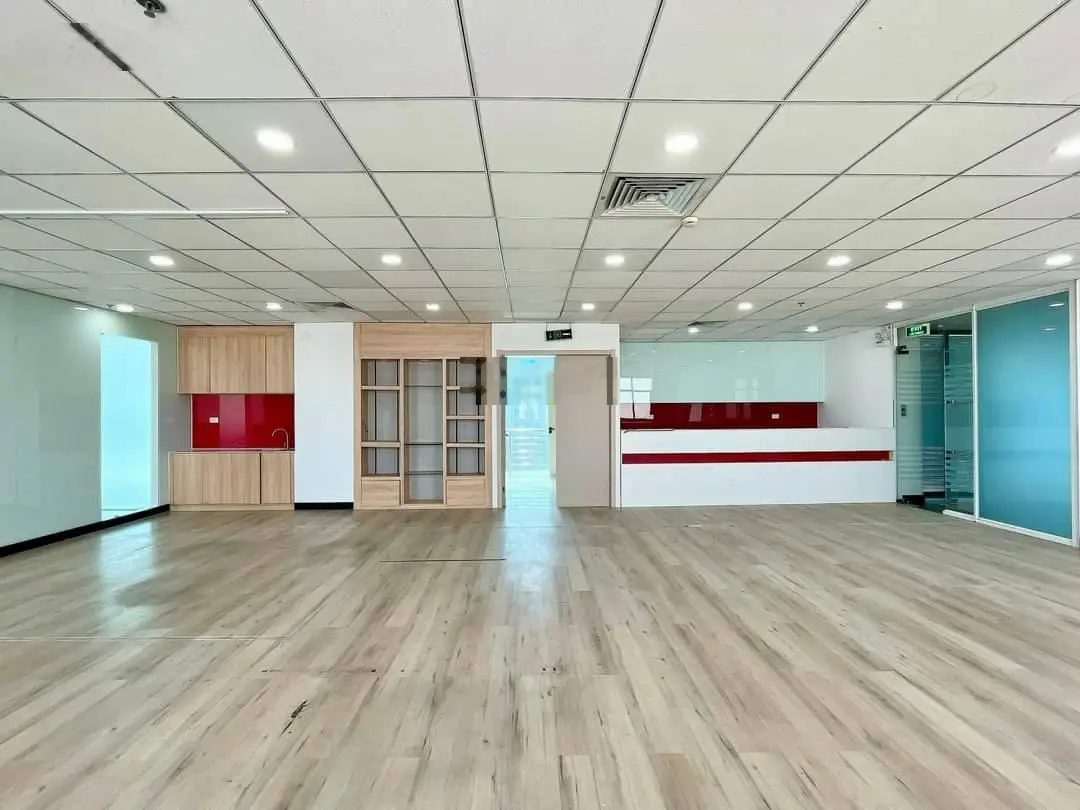 Building VP MT Lạc Long Quân / Tân Bình / DT: 8.1x20m / Hầm 6 tầng / HDT:120tr / Gía 56.5 tỷ TL