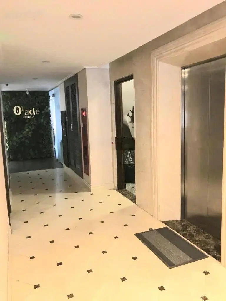Bán Tòa Kinh Doanh Mặt Phố - Lạc Long Quân - 115m2 x 8T - MT 9.5 - Vỉa hè 5m - Hướng TB