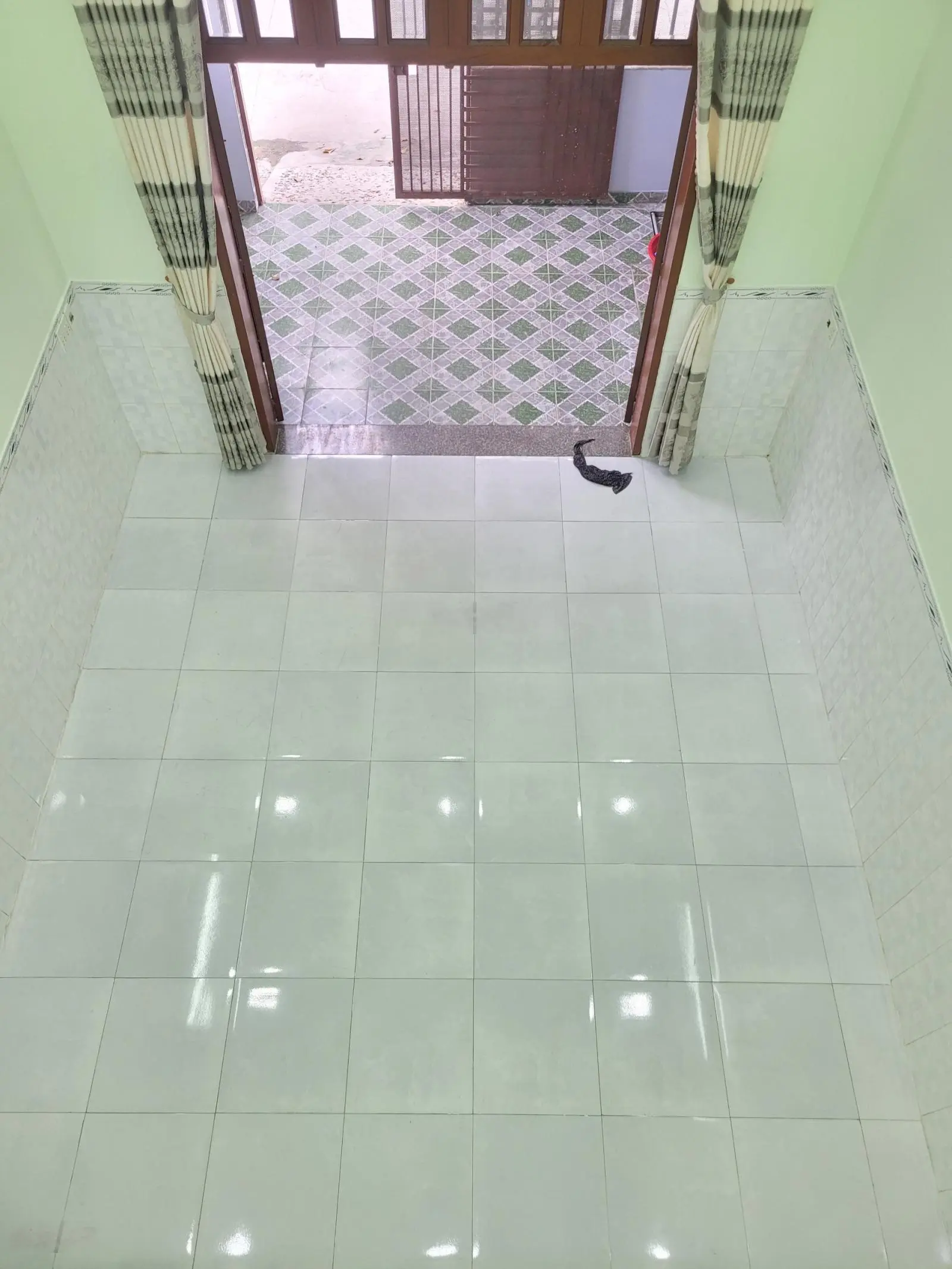 2 ty 850 bán nhà cấp 4 gác lửng cách đường Lê Văn Mầm 100m P. Tân Đông Hiệp TP. Dĩ An