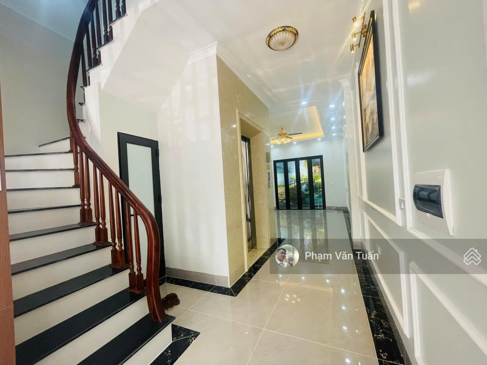 Nhà cực đẹp 68m2x8T thang máy. Phân lô - ô tô vào nhà, cạnh KĐT Ciputra phố Võ Chí Công, Phú Thượng