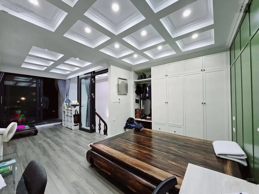 Bán nhà mặt ngõ ô tô tránh, kinh doanh phố Nguyễn Lân 76m2 5tầng MT 4,5m chỉ 15,5 có TL