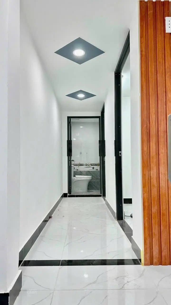Bán Nhà 2 phòng ngủ gần chợ Xuân Thới Thượng