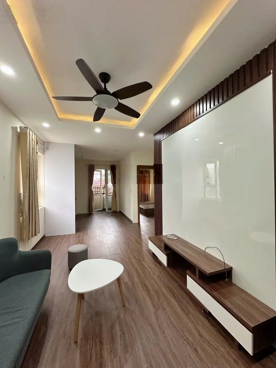 Căn hộ 2 ngủ Phenika View đẹp, DT: 57,1m2, tầng trung, giá chính chủ thu nhỉnh 1 tỷ