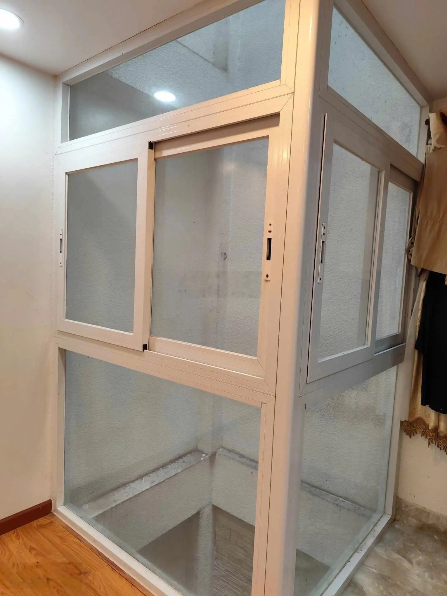 Bán gấp nhà 1T3L, gần trường đại học Ngân Hàng, xây kiên cố,4PN,đường rộng 6m,khu an ninh. Hơn 7tỷ
