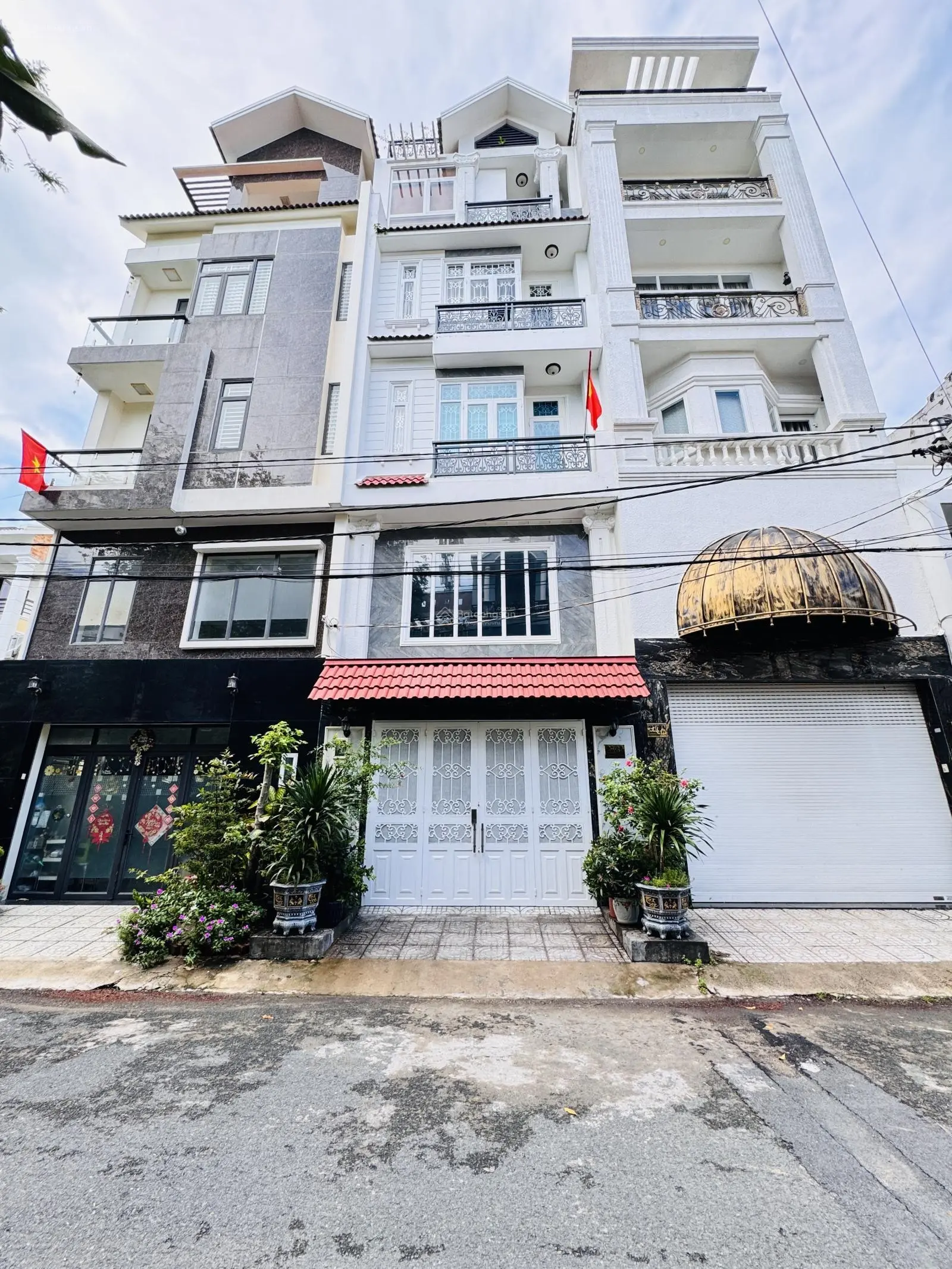 Bán Nhà 6 Tầng Có Thang Máy Hiệp Bình Chánh, Gần Gigamall Phạm Văn Đồng, Đường xe tải thông.
