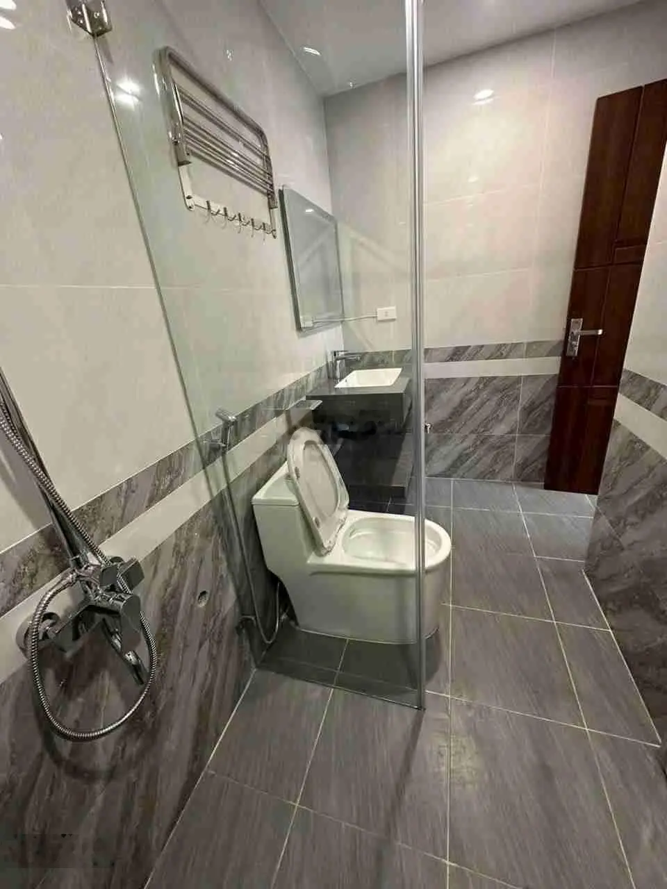 Bán nhà riêng Lê Đức Thọ Nam Từ Liêm 5 tầng 56m2 thang máy nhà mới 3 thoáng nội thất xịn 13.5 tỷ