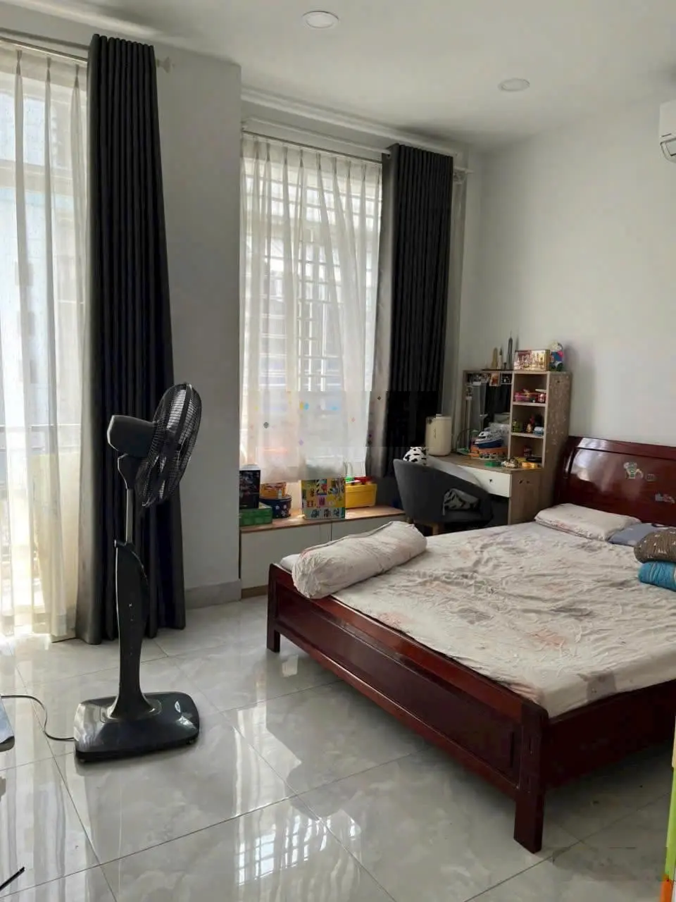 Bán nhà 1 lầu ngang 6m mặt tiền ngay chợ bình chánh giá 1tỷ150tr, đang cho thuê 19tr/tháng