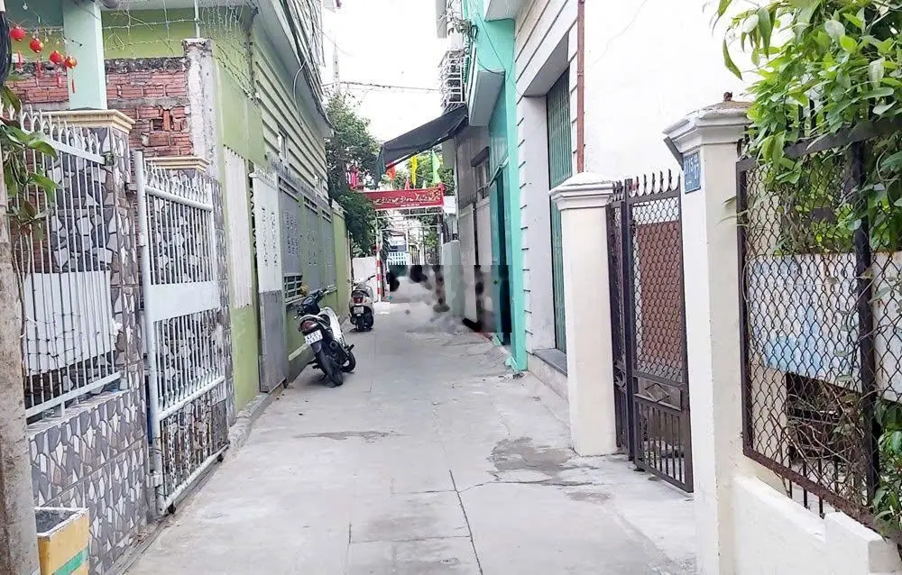 NHÀ CẤP 4 , 2 MẶT TIỀN NGAY TT VĨNH ĐIỆN