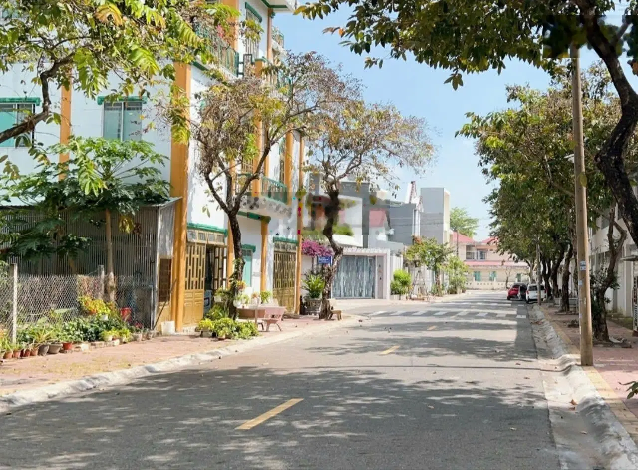 Bán lô góc 2 mặt tiền Thích Thiện Chiếu và Kỳ Đồng, phường Long Tâm, Tp Bà Rịa