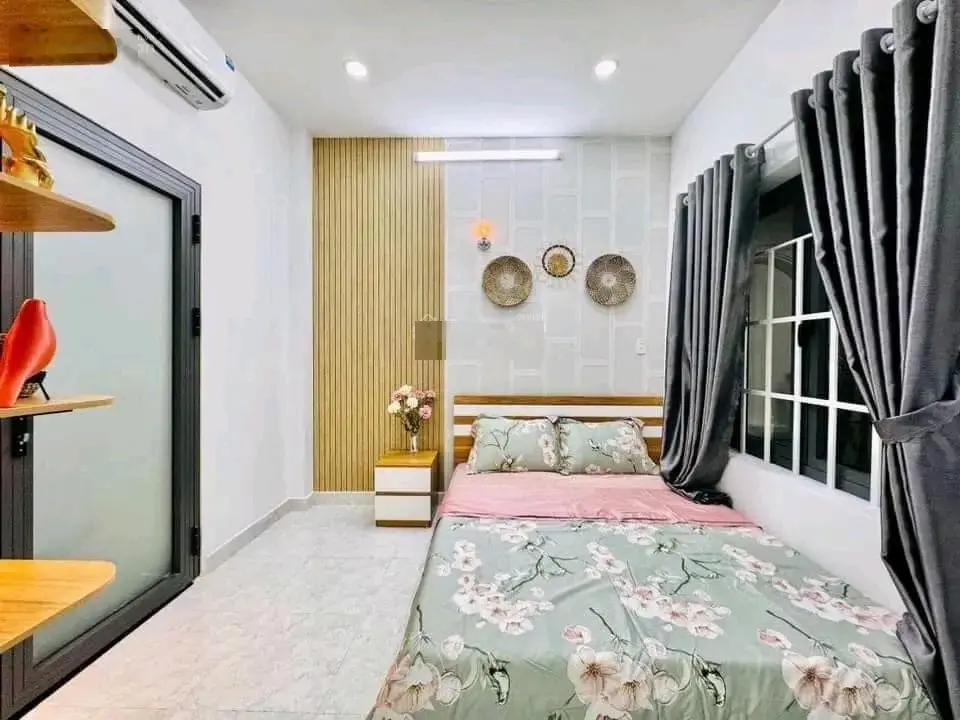 SANG NHƯỢNG GẤP 2 tỷ 550 nhà 43m2 Nguyễn Phúc Nguyên, Quận 3. Cách BV Mắt 100m thuận tiện di chuyển