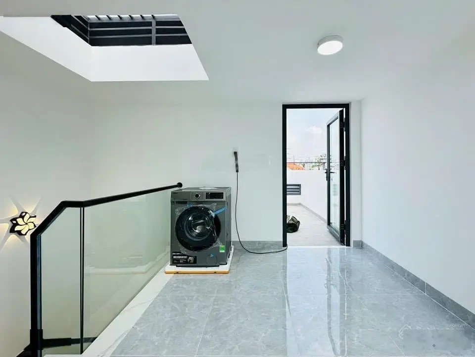 Bán lỗ 500 tr gấp căn nhà hẻm xe hơi Trương Quyền, Phường 6, Quận 3. Giá chỉ 4,9 tỷ 0906 806 *** Ngân