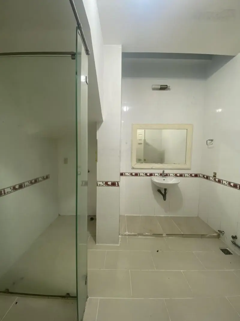 Bán nhà mặt tiền 120m2 ngang 4,5m 2 tầng KD đỉnh Trần Bình Trọng ngợp bank 13.5 tỷ