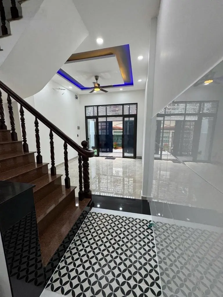 72m2 - 3 tầng đúc btct - 5pn 4wc - hẻm trước nhà 4m - nhà mới vào ở ngay - khu vip bùi đình túy