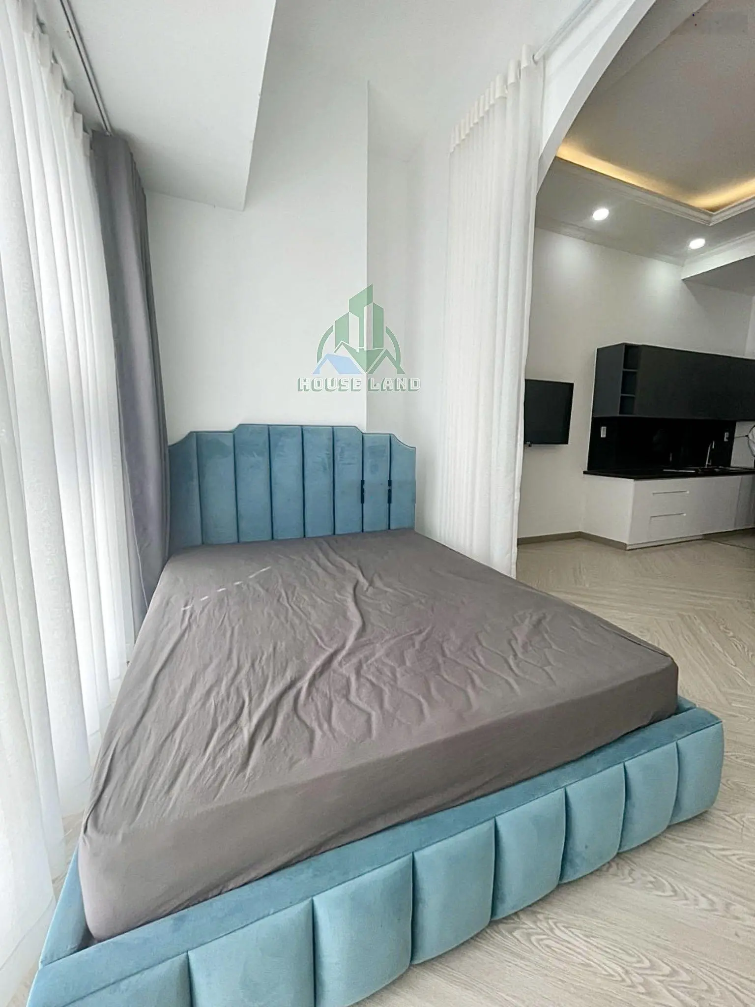 The Sun Avenue Q2 - bán studio đầy đủ nội thất như hình chỉ 2.020 tỷ bao thuế phí. Có hỗ trợ vay